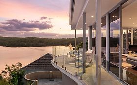 Tranquil Retreat At Caringbah South - Waterfront Ensuite King Room With Spectacular Views